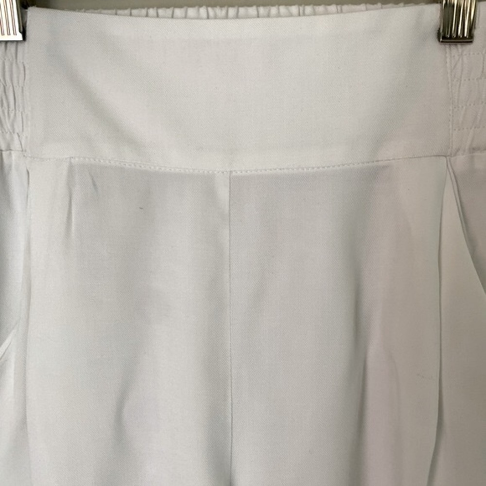 Aritzia Talula size XXS short NWT - Picture 2 of 9